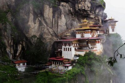 5 Days Tour in Bhutan - Buddha Dordenma, textile heritage, and Kaja Throm before Dochula Pass