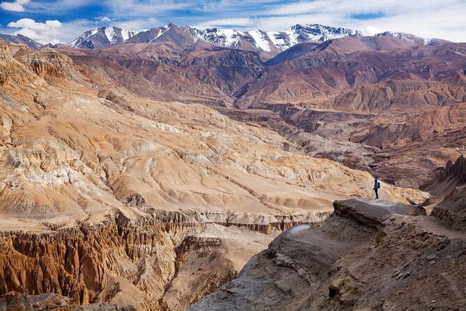 6 Day Upper Mustang Tour by 4WD Jeep from Pokhara - Day 5 Jomsom return: long drives, scenic stops, and careful road handling