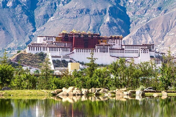 8 Day Tibet Classic Tour - Rongbuk Monastery and the long westward drive