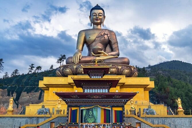 Bhutan Private Multi Day Tour - The Thimphu to Punakha drive: 75 km of slow scenery