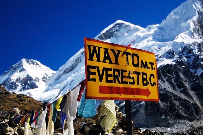 Dancing in the Manaslu Circuit Trek - The acclimatization day in Samagaun: what to do and why it matters
