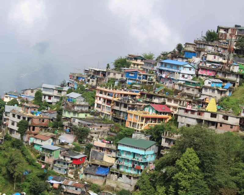 Darjeeling Cultural & Nature Walking Guided Tour - The walk back uphill to Chaurasta Mall Road