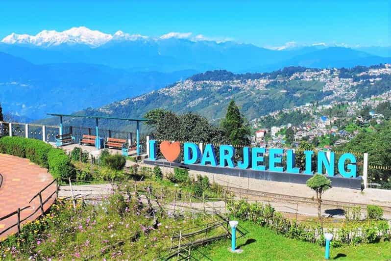 Darjeeling: Full-Day Guided Sightseeing Tour by Car - Darjeeling by car: what this 8-hour private format is really like