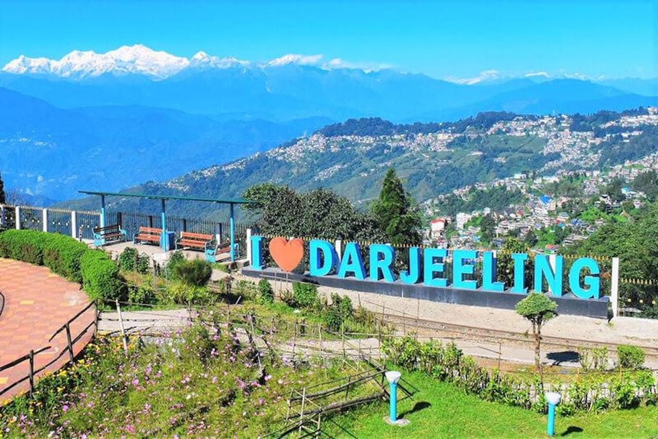 Darjeeling: Full-Day Guided Sightseeing Tour by Car - Rock Garden walking: calm steps with big views of the falls