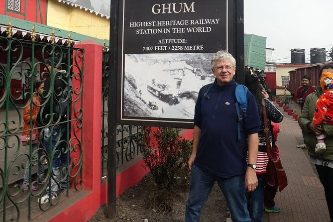 Darjeeling Full-Day Sightseeing Tour with Guide & Transports - Tiger Hill sunrise: the early start that actually matters