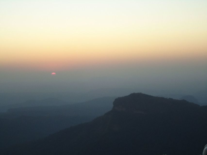 Darjeeling: Private Tiger Hill Sunrise Trip - Tiger Hill Viewpoints: Cotton Clouds, Snow Peaks, and One Realistic Catch