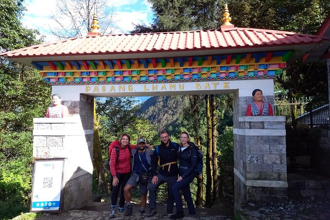 Everest 5-Day Trek from Kathmandu - Hotel Everest View: The 3,880 m Panorama Day
