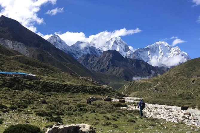 Everest base camp flight over by Helicopter from Kathmandu - Why this Everest helicopter flight is so appealing