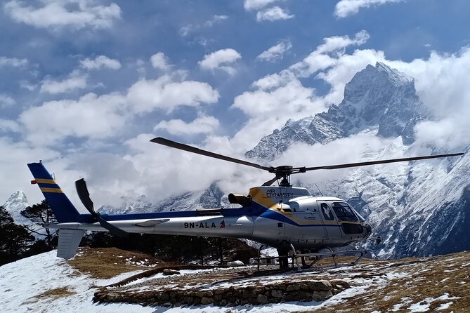 Everest Base Camp Helicopter Tour - The human side: organization and communication matter up high
