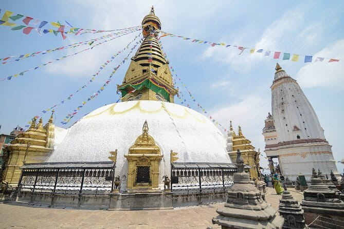 Everest Base Camp Trek from Kathmandu 12 Days - Guides, guesthouses, and the small logistics that prevent headaches