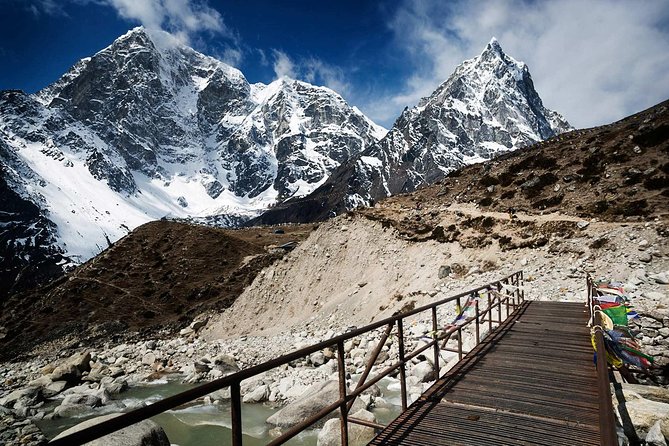 Everest Base Camp Trek with Helicopter Return - 10 Days - Kathmandu arrival day: short flight logistics, long city payoff