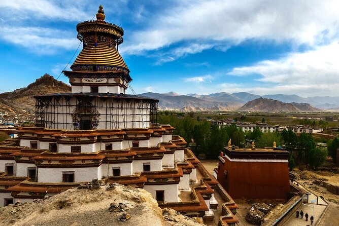 Fixed Departure Tibet Overland Group Joining Tours. - Lodging, transport, and group size: what “included” really means