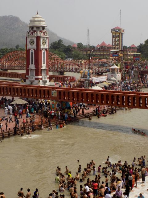 From Delhi: 3 Days Haridwar Rishikesh Tour With Guide - Haridwar to Rishikesh: 30 Minutes That Feel Like a Change of Mind