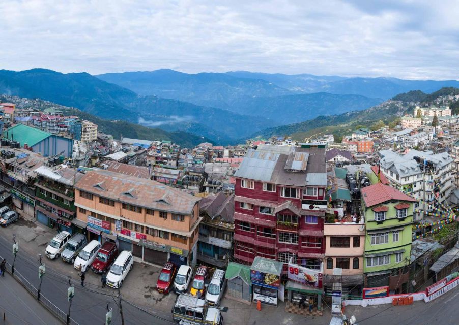 Heritage & Cultural Walk of Darjeeling (2 Hours Guided Tour) - The Old-City Walk: Governor’s House and the Streets Between the Landmarks
