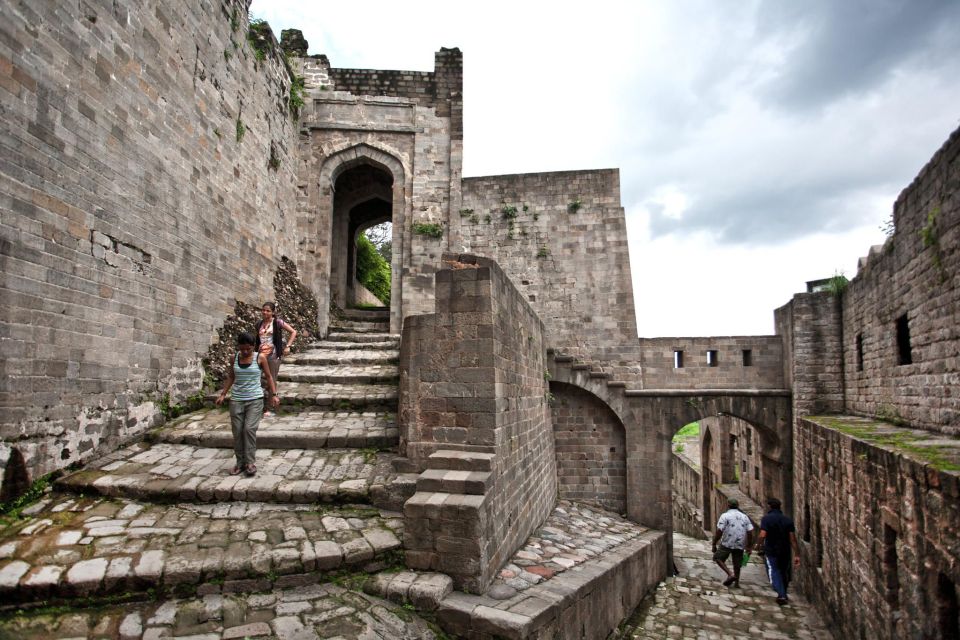 Historical Tour, Kangra fort &Rock cut temple from Dharmasla - Brajreshwari Devi Temple: The Shakti Peeth Legend Made Local