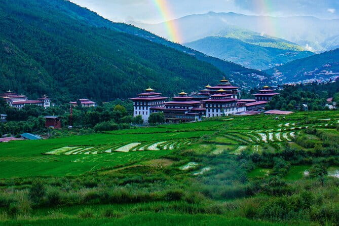 How to travel to Bhutan - Your Bhutan Days: 5 to 16 Days of Culture and Trekking