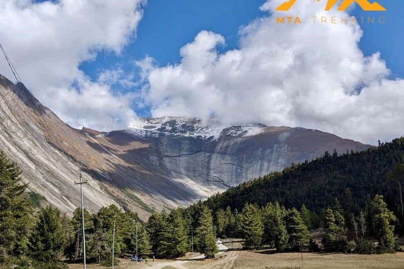 Kathmandu: 10-Day Annapurna Circuit Trek via Thorong La Pass - Day 4: Upper Pisang → Manang (5–6 hours, up to 3,540m)
