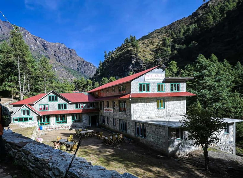 Kathmandu: 15-Day Everest Base Camp Trek with Guide - Price and logistics: what $675 really covers