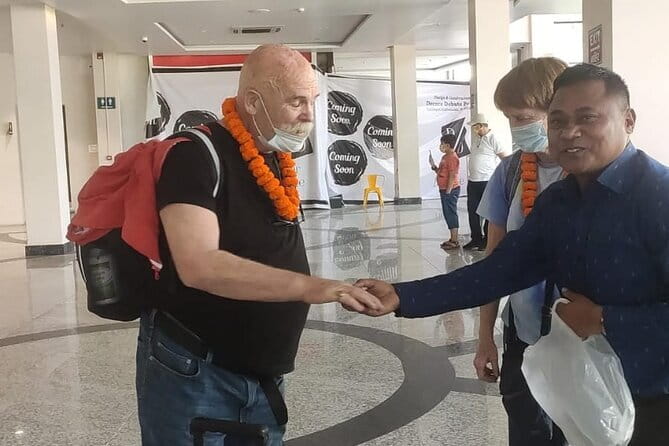 Kathmandu Airport Pickup and Drop-off Services - Airport Pickup That Starts With a Name Sign