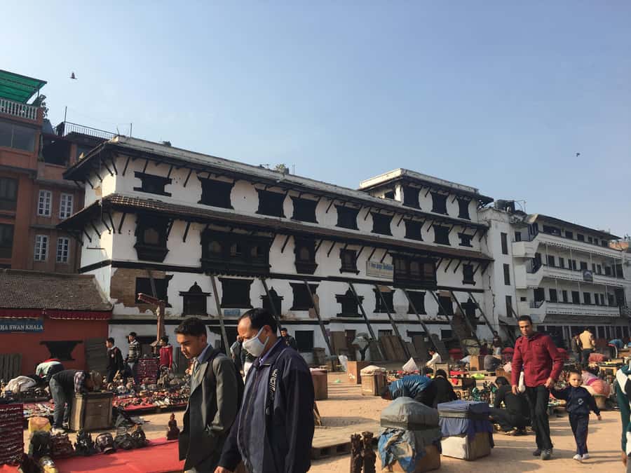 Kathmandu: Full-Day Budget Bus Tour of Kathmandu Valley - Pashupatinath Temple: the riverfront stop that anchors the whole day