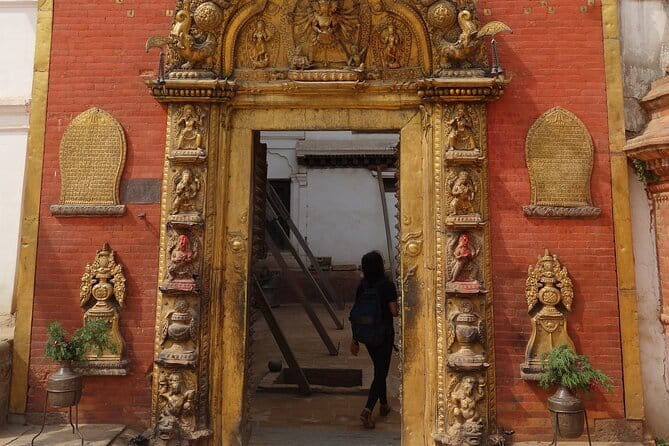 Kathmandu Heritage Day Tour - Stop 1: Pashupatinath Temple by the Bagmati River