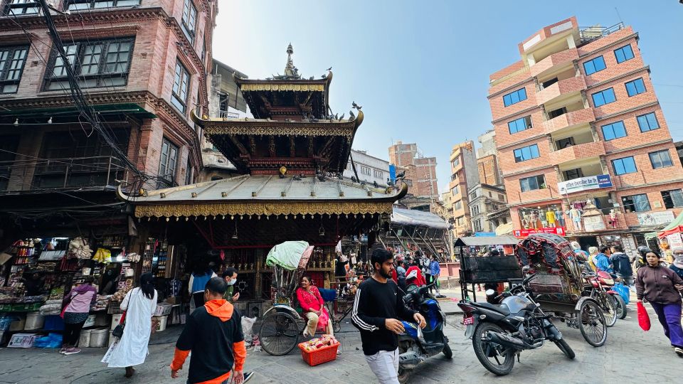 Kathmandu Heritage Walk | Heritage Walk of Kathmandu - Indrachowk sacred stops: Akash Bhairab plus Sankata and Mahankal Bhairab