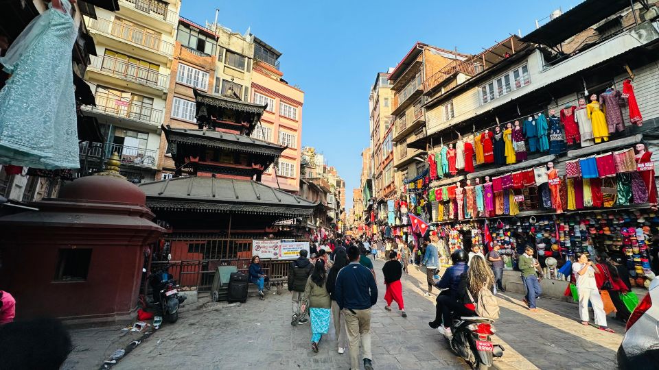 Kathmandu Heritage Walk | Heritage Walk of Kathmandu - Gold Souq and Annapurna Temple: craftsmanship and architecture in the center