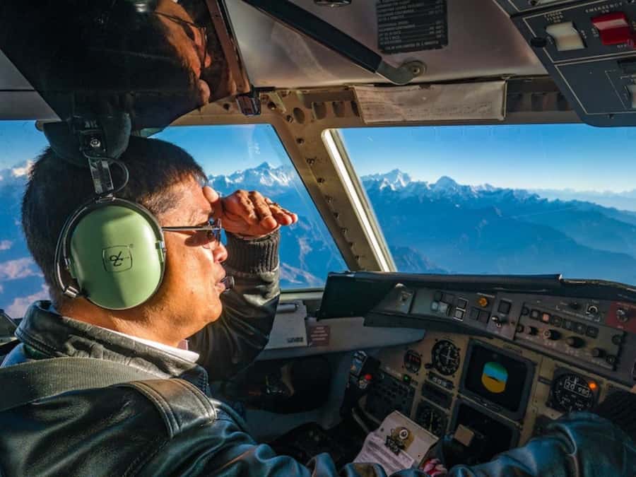 Kathmandu: Mount Everest Scenic Flight with Airport Transfer - Sunrise Everest From Kathmandu: Why This Flight Feels Like a Shortcut to Wonder