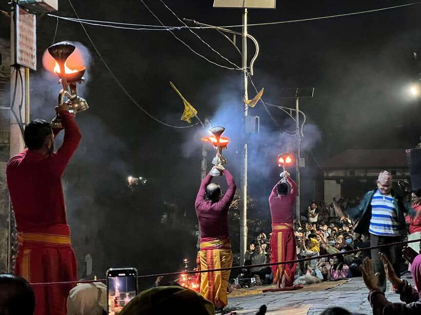 Kathmandu: Pashupatinath Evening Aarati Tour Private/Group - Guide Style Matters: When the Commentary Makes the Ritual Click