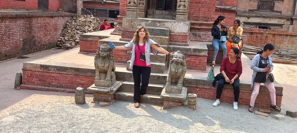 Kathmandu: Private Bhaktapur and Patan Sightseeing Tour - Transfer to Bhaktapur: use the ride to switch your mindset