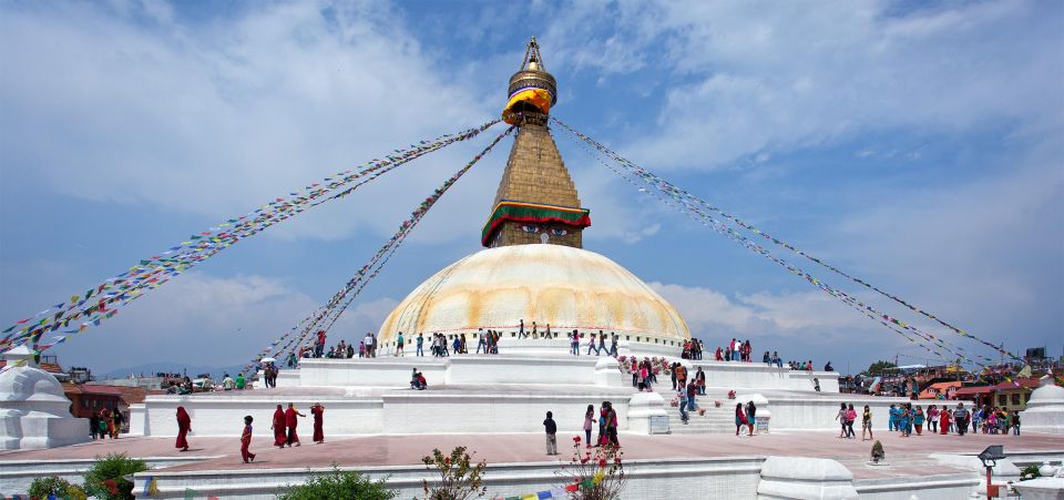 Kathmandu Sightseeing By Bus Day Trip - Meeting at 9:40 AM: pickup, language help, and how the day starts