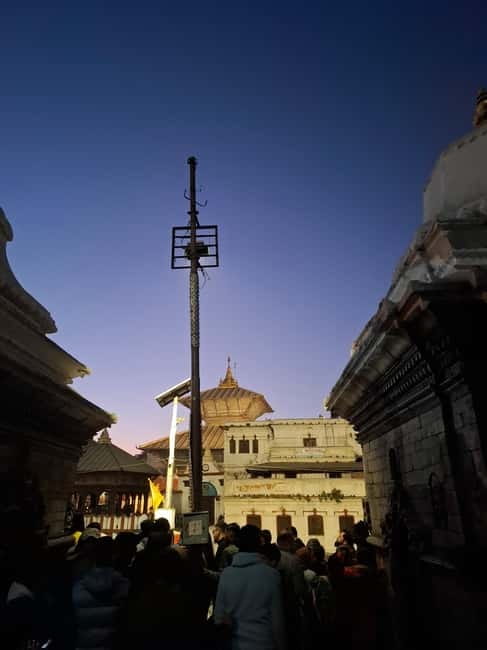 Katmandu: Pashupatinath Open Cremation & Evening Aarati - Pashupatinath at dusk: why the Bagmati rituals feel different