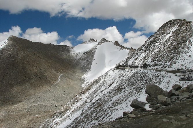 Khardungla Pass Expedition: A High Altitude Day Trip from Leh - Khardung La stop: a scenic breather plus photo time