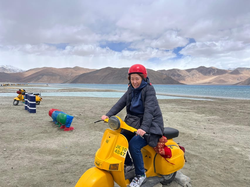 "Leh to Pangong Lake Sameday tour: A Day of Tranquil Wonders - Lunch by the lake and the 3 Idiots photo moment