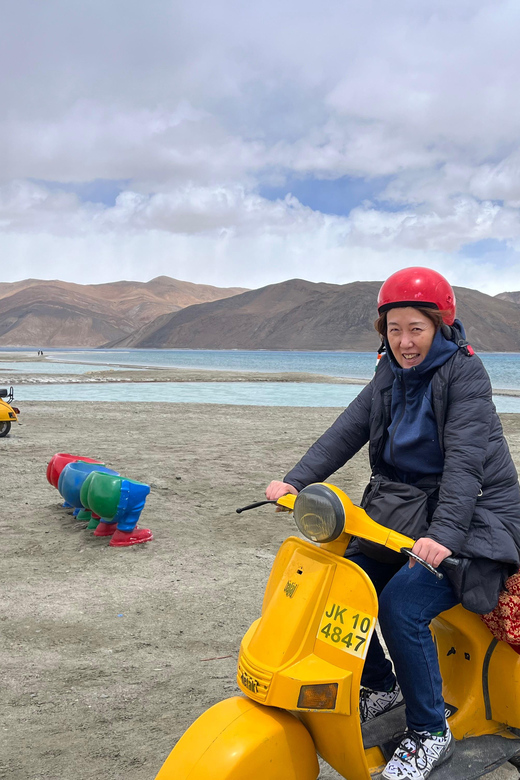 "Leh to Pangong Lake Sameday tour: A Day of Tranquil Wonders - Who this same-day Leh to Pangong tour is best for