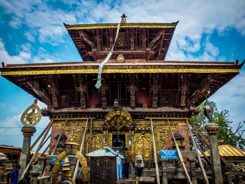 Nagarkot Sunrise With Trip To Changu Narayan and Bhaktapur - Bhaktapur Durbar Square and Nyatapola Temple: medieval streets with real texture