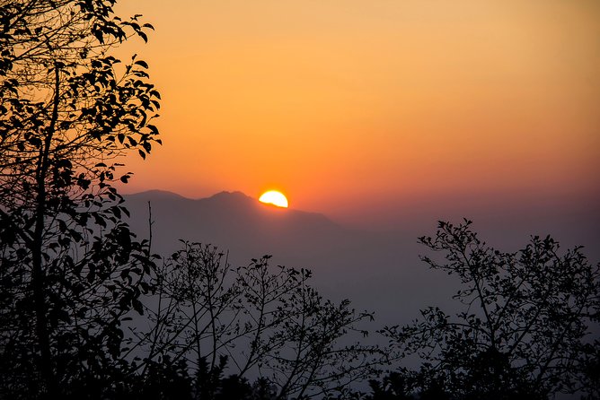 Nagarkot Sunset view tour from Kathmandu - The main Nagarkot viewpoint: a second shot at clear skies