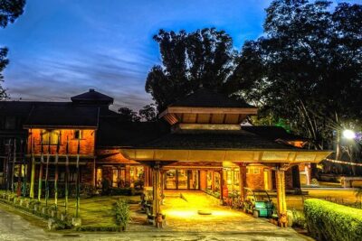 Nepal in Luxury: Kathmandu, Chitwan & Pokhara Escape – 8 Days - Kathmandu Day 2: four major landmarks, one efficient cultural circuit