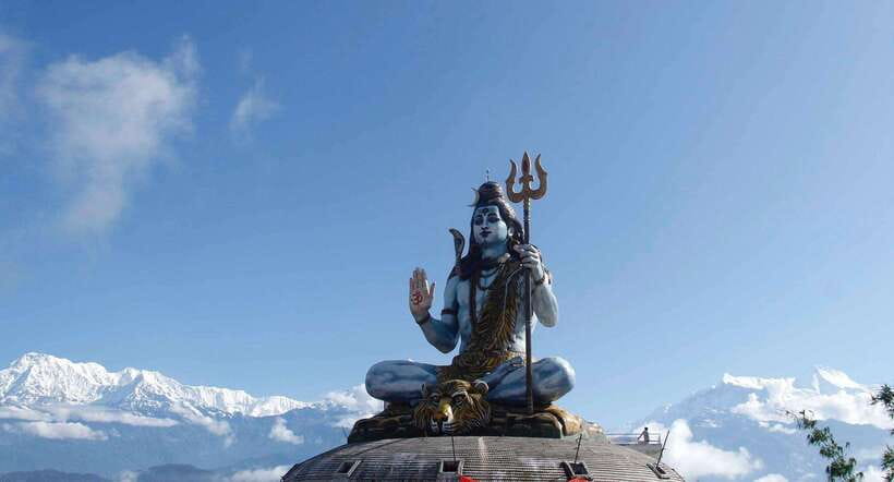 Pokhara: City Sightseeing Group Bus Tour - Phewa Lake Finish: The Best Part for Independence