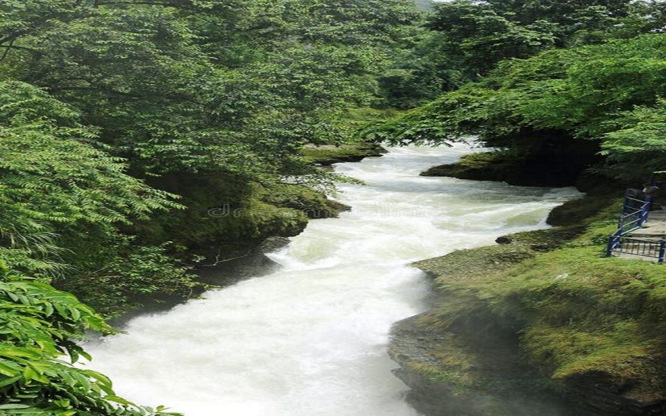Pokhara: Pagoda, Waterfall & Cave – Private Short Trip - Gupteshwor Mahadev Cave: Spiritual Rock Formations in a Short Visit