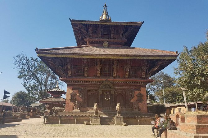 Private Day Tour in Kathmandu Valley Rim with Bhaktapur Sightseeing - Changu Narayan Temple: the 4th-century hilltop start