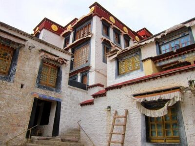 Private Guided Day Tour Potala Palace and Sera Monastery - Sera Monastery: Catching the 3:30–5 Scriptures Debating Session