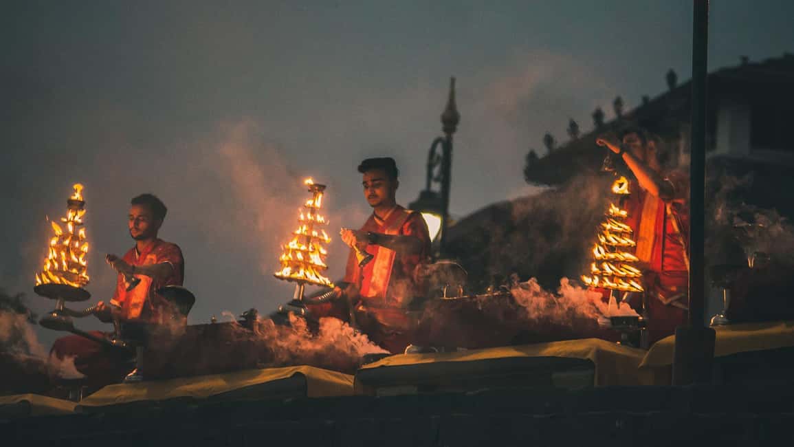 Private Tour: Haridwar & Rishikesh Same Day Tour From Delhi - Entering Haridwar: Har ki Pauri and the Ganga Aarti moment