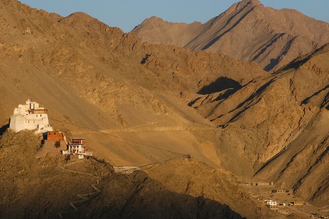 Private Tour of Ladakh for 6 Days - Changla Pass return and Leh market evening: finish with momentum
