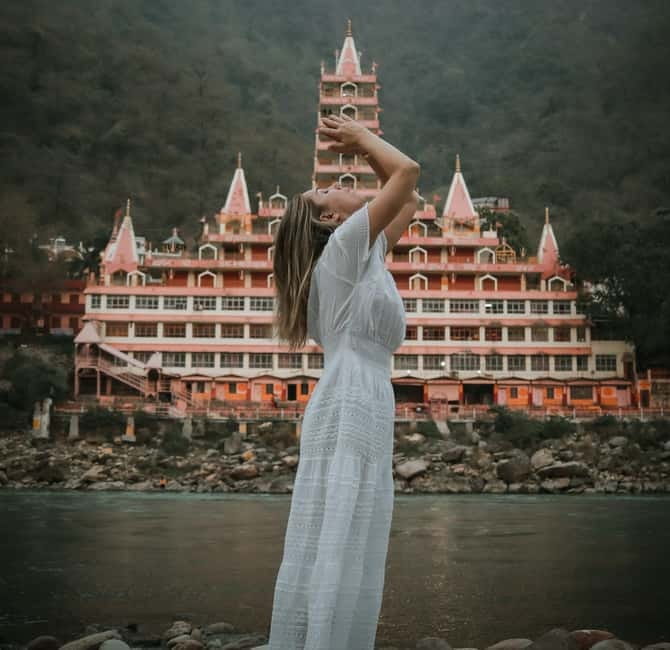 Rishikesh Full Day Guided Sightseeing Tour with Ganga Aarti - Sivananda Ashram: Wellness Culture in the Middle of the Day