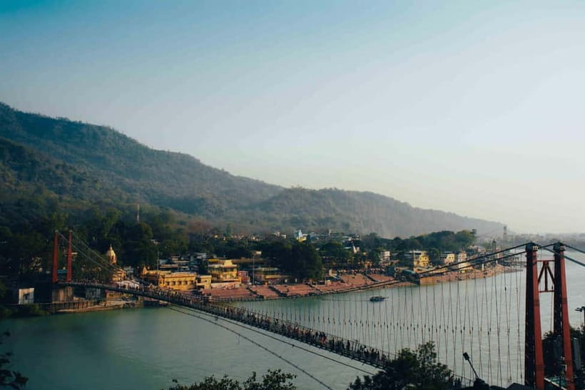 Rishikesh Full Day Guided Sightseeing Tour with Ganga Aarti - The Guide Factor: Why English Commentary Helps Here