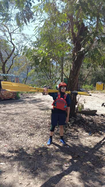 Rishikesh: White-Water Rafting Trip for All Levels - Safety on the water: why the boat captain and safety kayak matter