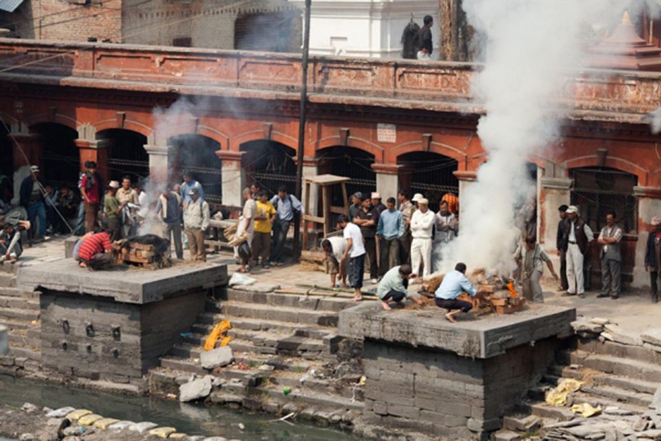 Sacred Pashupatinath: Aarati,Cremation Rites & Boudha Stupa - Respect rules, what to bring, and who should think twice