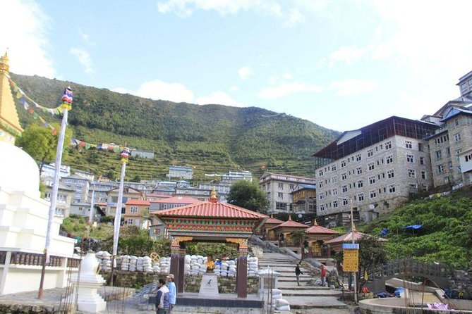 Short Everest Base Camp Trek 10 Days - Day 2: Namche Bazaar at 3,440 m and the Dudh Koshi corridor