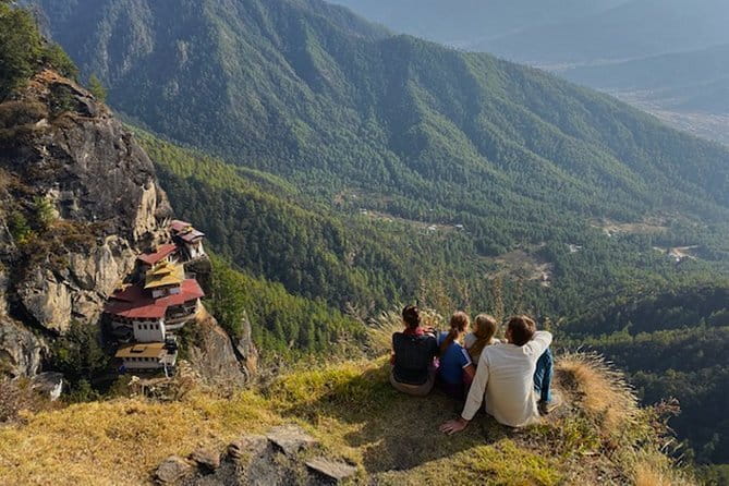 The floating statue of Dorji Phagmo In Paro - Dramatic waterfalls and the role of scenery in the ritual